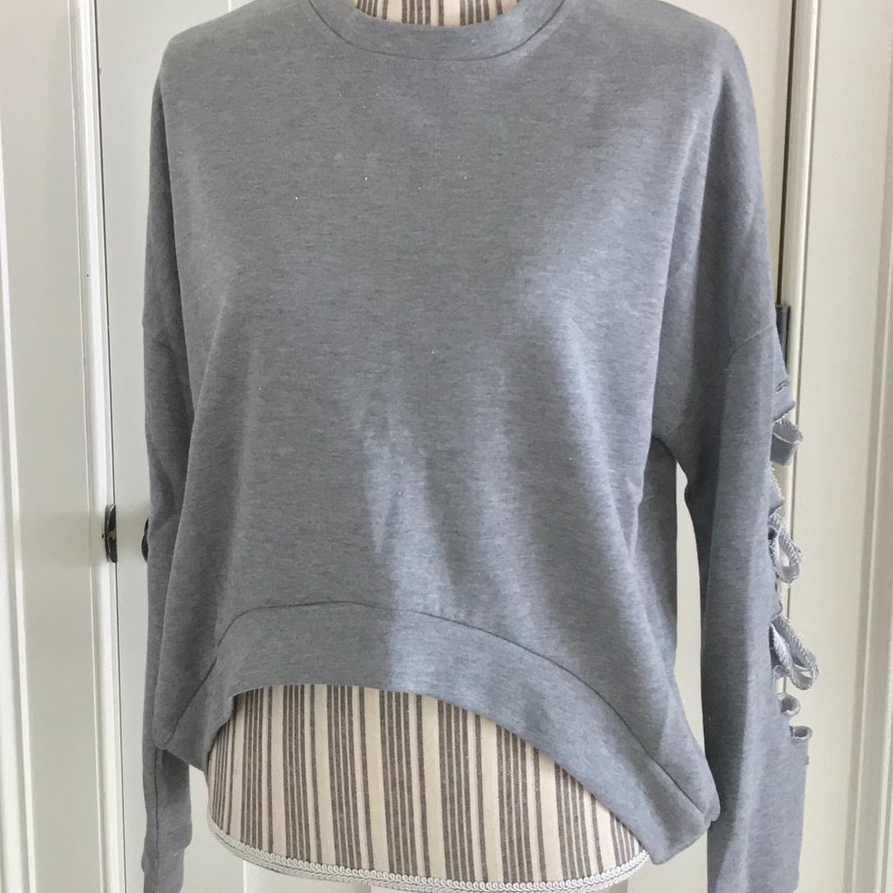 Unique Find Hi-Lo Hem Sweatshirt Top Ripped Sleeves S M L Heather Grey Crewneck - Picture 3 of 16